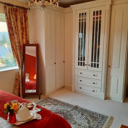 Hillhead House, F94 F6n1 Couette-café Ardara