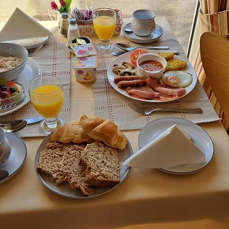 Oda ve Kahvaltı Hillhead House, F94 F6n1 5*