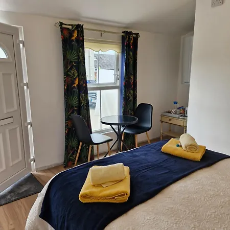 Hillhead House, F94 F6n1 Ардара