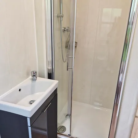 Hillhead House, F94 F6n1 5*