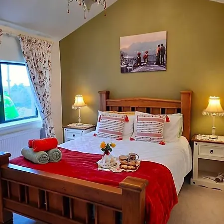 Hillhead House, F94 F6n1 Couette-café Ardara