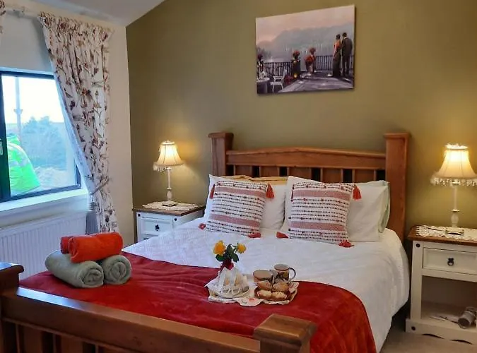 Hillhead House, F94 F6n1 5*