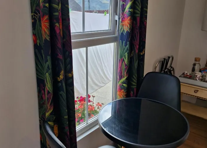 Hillhead House, F94 F6n1 Bed & Breakfast